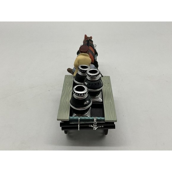 Retired Dept 56 Heritage Village - A New Potbellied Stove For Christmas #56593 - Picture 6 of 13